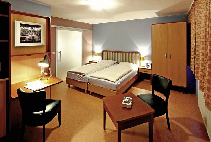 Hotel Helgoländer Klassik - Wohnbeispiel Doppelzimmer Inselseite (Zimmercodierungen DBL & D1L)