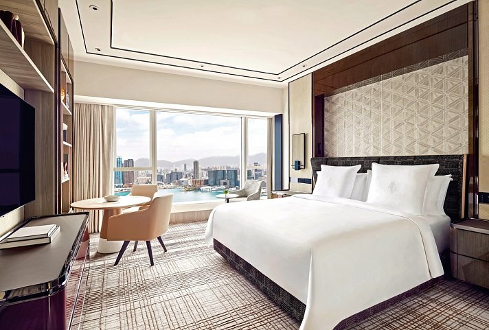 Four Seasons Hotel Hong Kong
