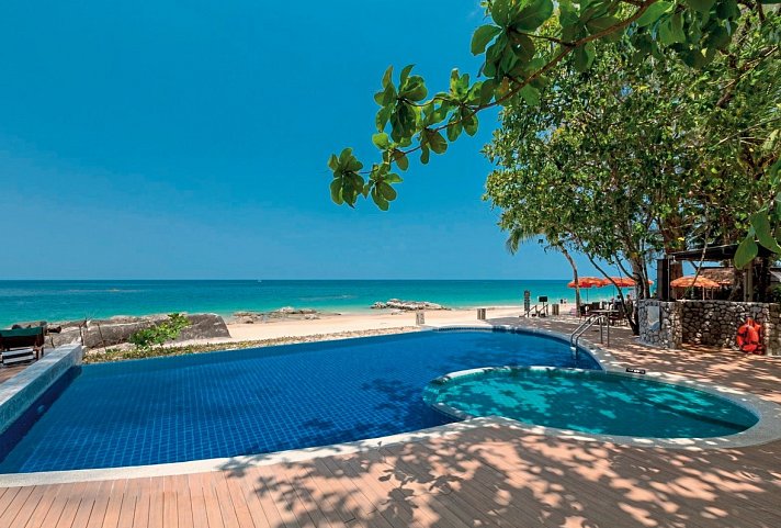 Khaolak Wanaburee Resort