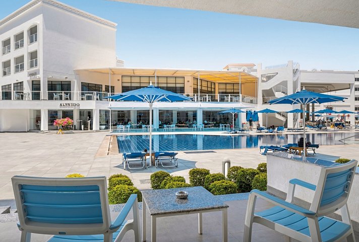 Pickalbatros Blu Spa & Resort - Wohnbeispiel Doppelzimmer Deluxe Poolblick (Zimmercodierung DDP)