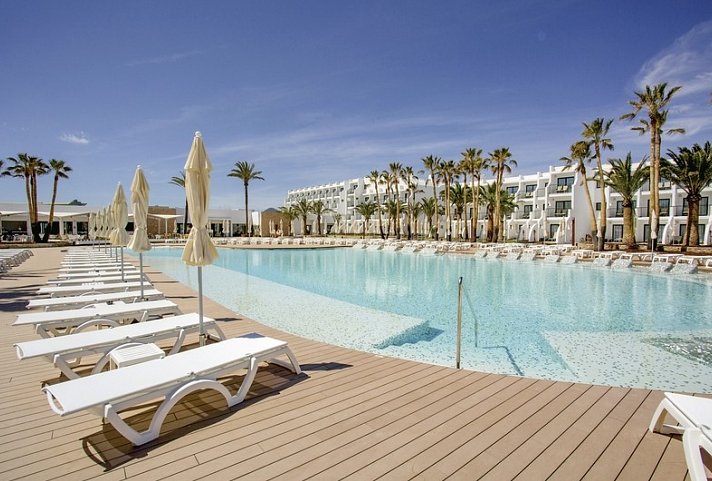 Grand Palladium White Island Resort & Spa