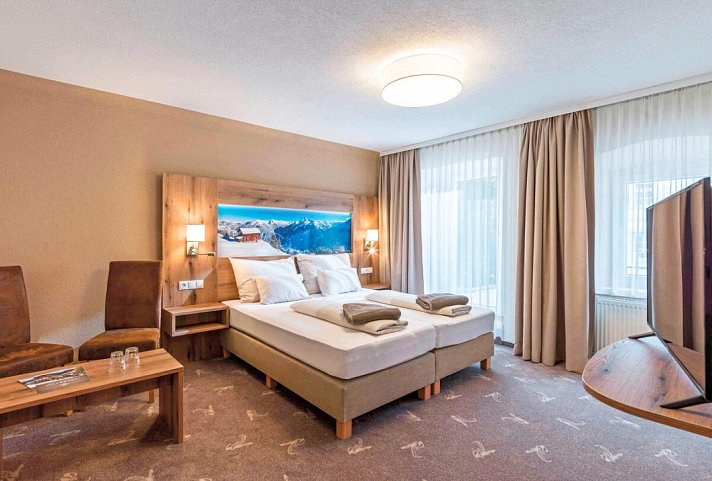 SCOL Sporthotel Zillertal - Wohnbeispiel Doppelzimmer Onkeljoch (Zimmercodierung EG1)
