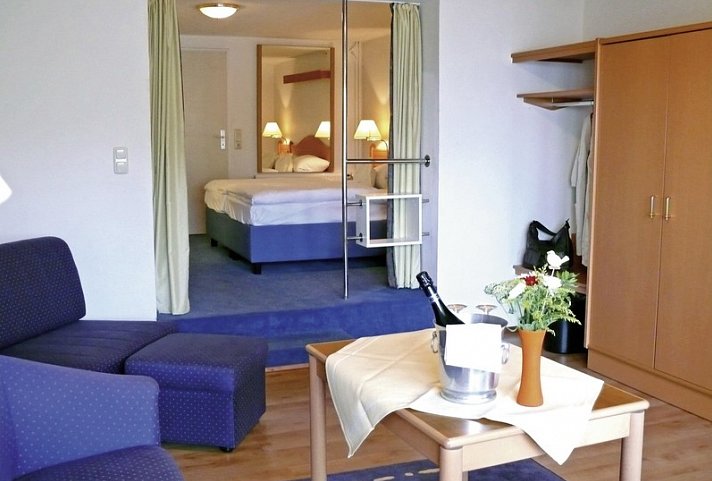 Hotel Zur schönen Aussicht - Wohnbeispiel Juniorsuite Meerseite (Zimmercodierung JBC)