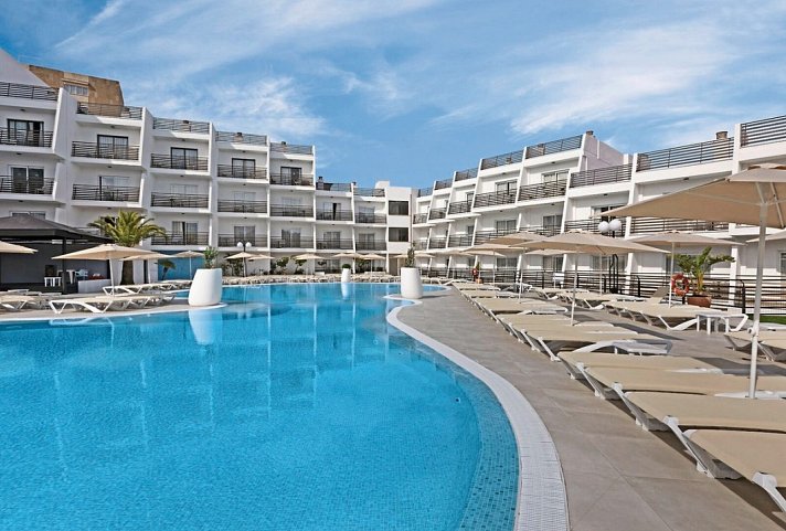 Palmanova Suites by TRH