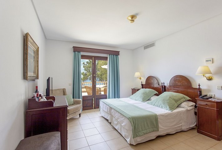 Bendinat - Wohnbeispiel Doppelzimmer Gartenblick (Zimmercodierung DBG)