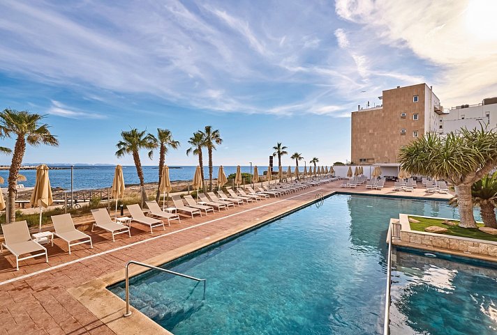 Universal Hotel Romántica