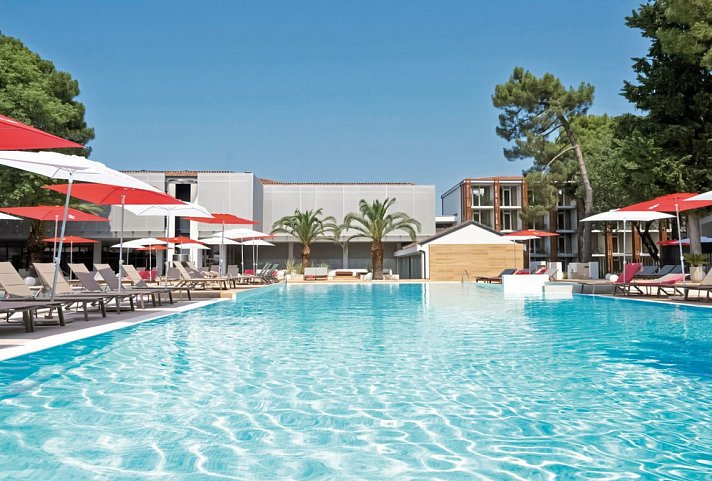 Pelegrin Plava Laguna