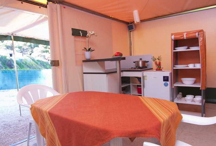 Camping Torre de la Mora
