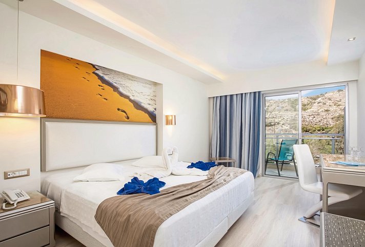 Pegasos Deluxe Beach Hotel