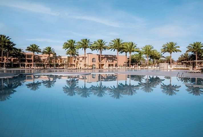 JAZ Lamaya Resort
