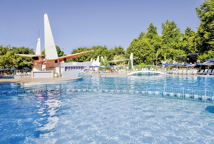 PrimaSol Ralitsa Aqua Club