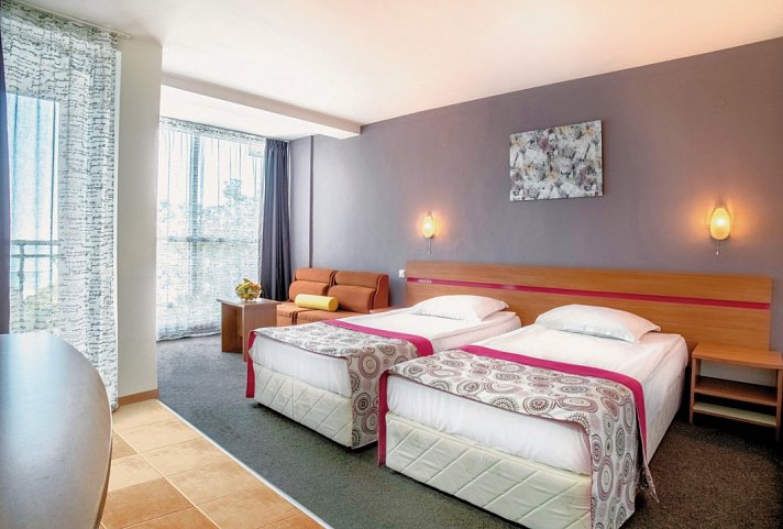 Mimosa Sunshine Hotel