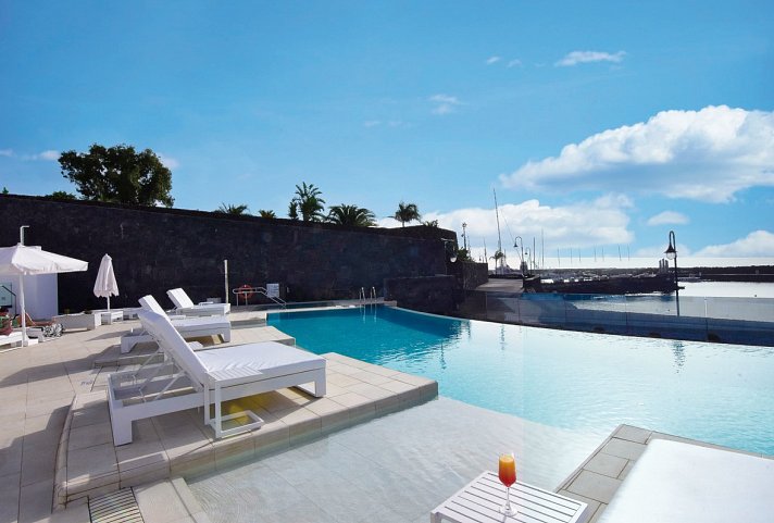 Royal Marina Suites Boutique Hotel