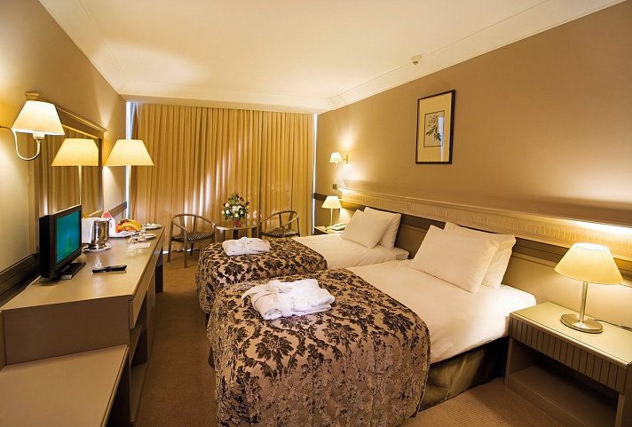 Fantasia Hotel Deluxe