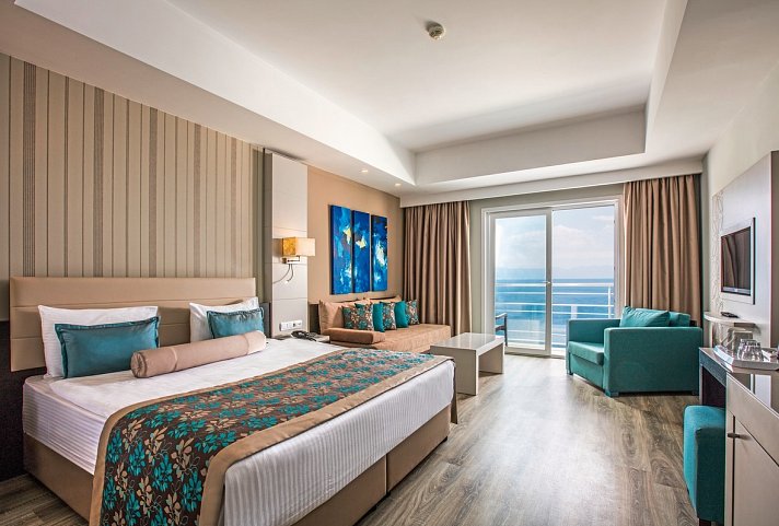 Aria Claros Beach & Spa Resort