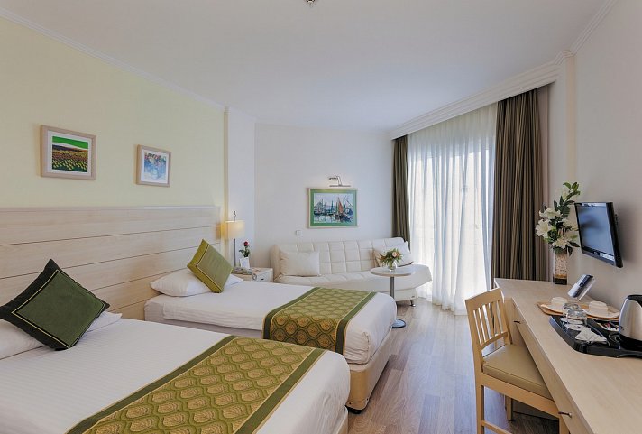 Febeach Hotel