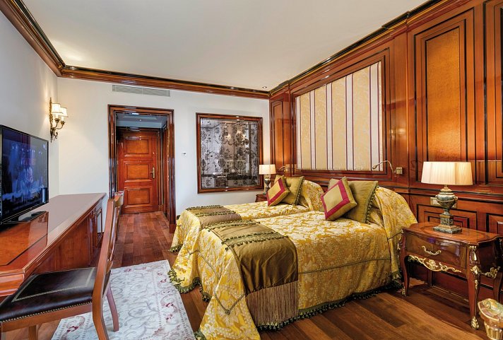 Titanic Mardan Palace
