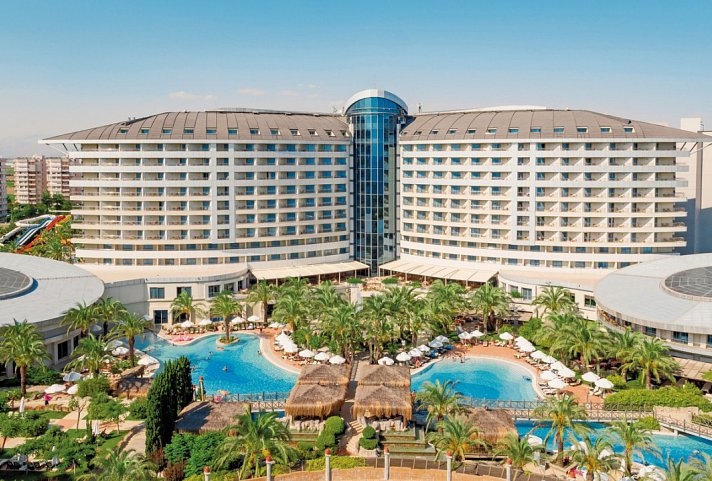 Royal Wings Hotel