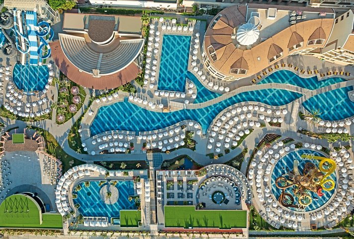 Kirman Belazur Resort & Spa