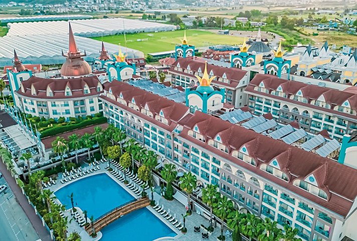 Side Crown Palace