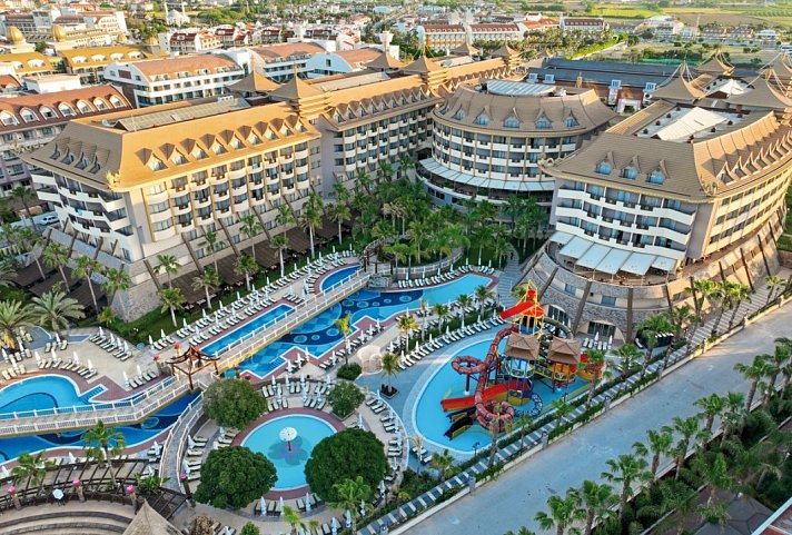 Royal Dragon Hotel