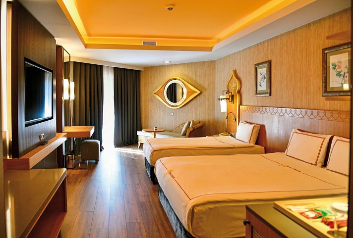 Royal Dragon Hotel
