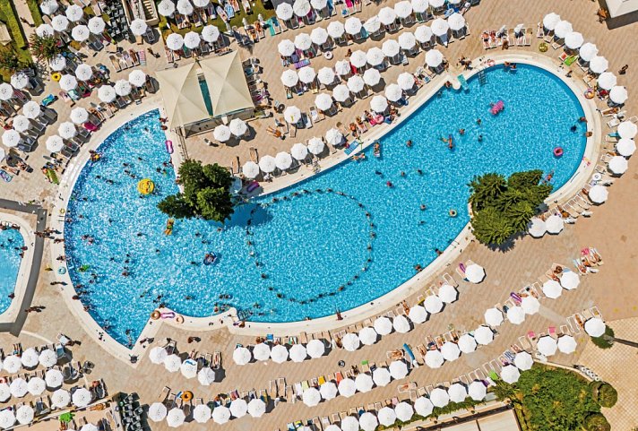 Side Star Resort