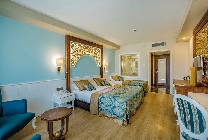 J'adore Deluxe Hotel & Spa