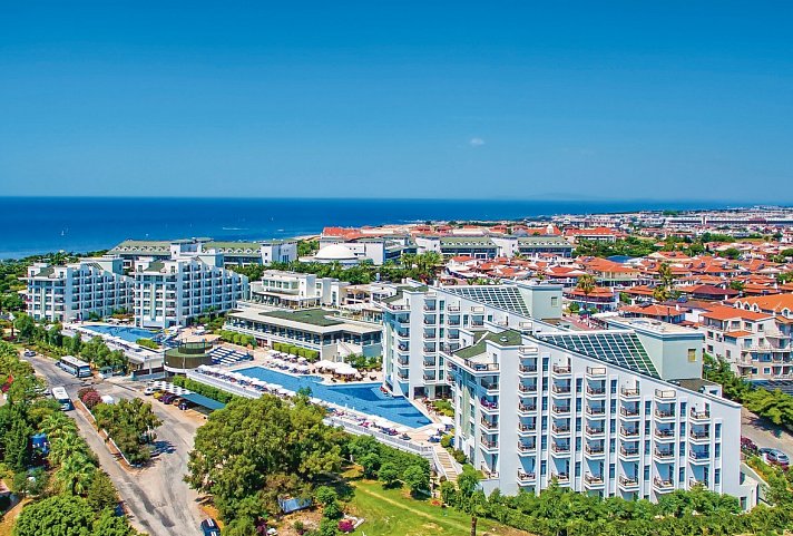 Royal Atlantis Spa & Resort