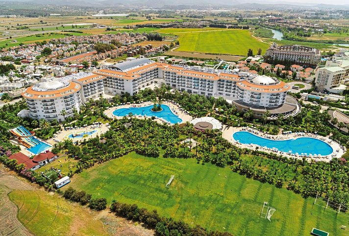 Seaden Sea World Resort & Spa