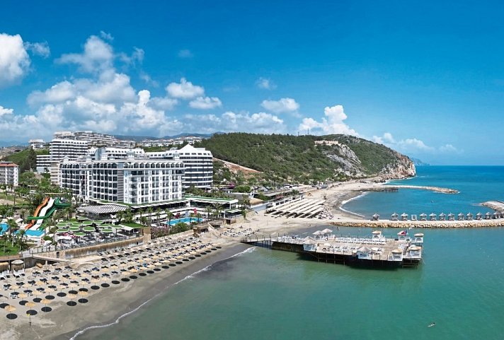 Aria Resort & Spa