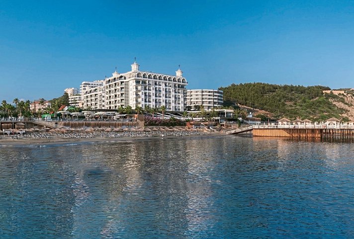 Aria Resort & Spa
