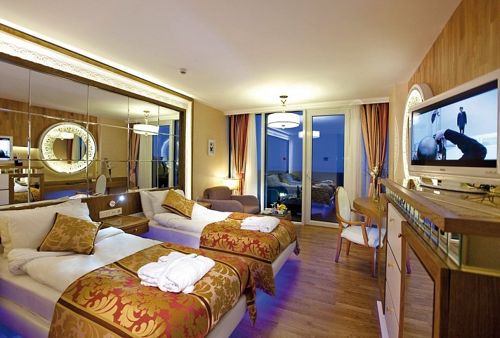 Granada Luxury Okurcalar Hotel