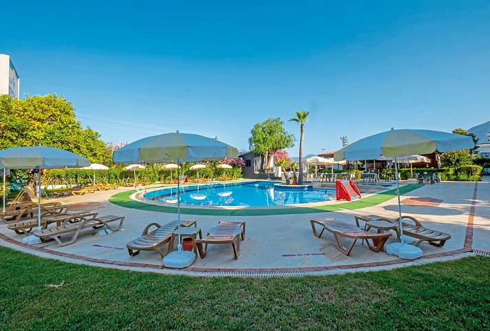 Club Hotel Titan