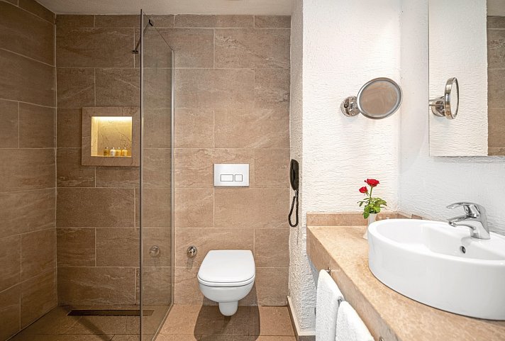 Yalihan Aspendos - Wohnbeispiel Doppelzimmer seitl. Meerblick (Zimmercodierungen DBN & DCN)