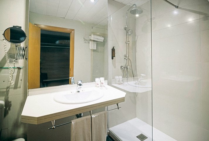 Eurohotel Barcelona-Diagonal Port - Wohnbeispiel Doppelzimmer Standard (Zimmercodierung DG1)