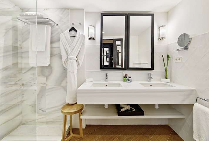 H10 Metropolitan - Wohnbeispiel Doppelzimmer Rambla Blick (Zimmercodierung DB1)