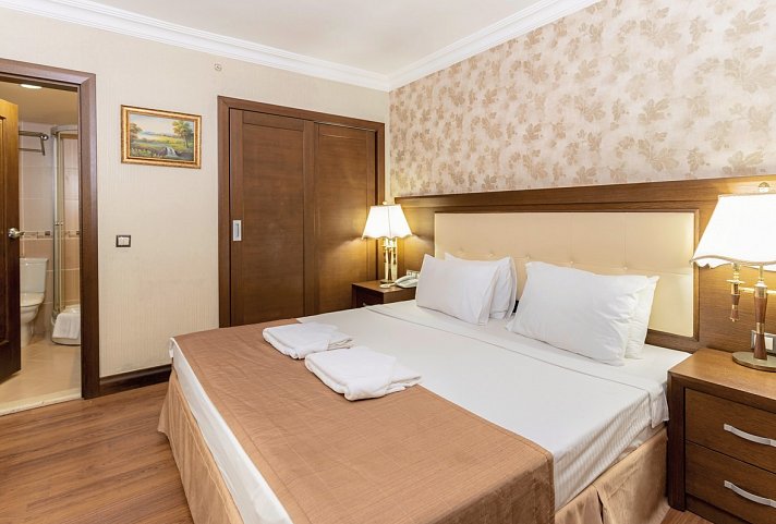 Latanya Park Resort