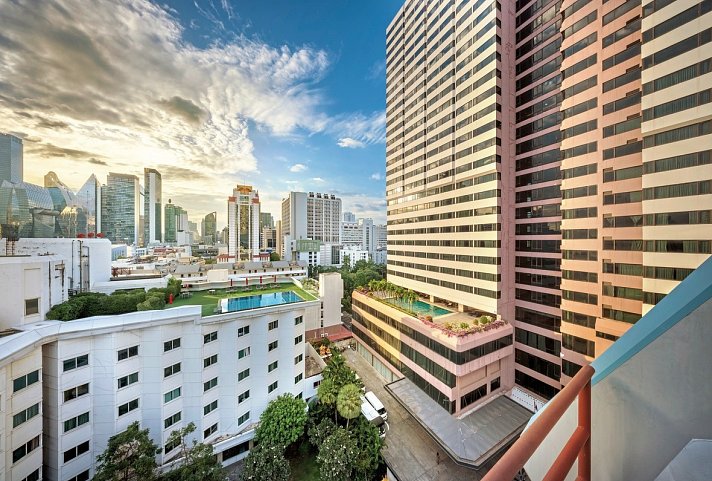 Royal Benja Hotel