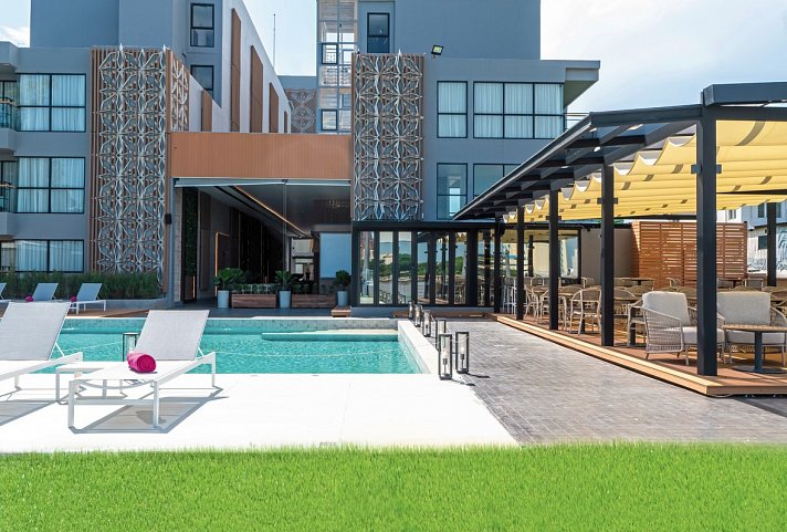 GLOW Bangkok Riverside