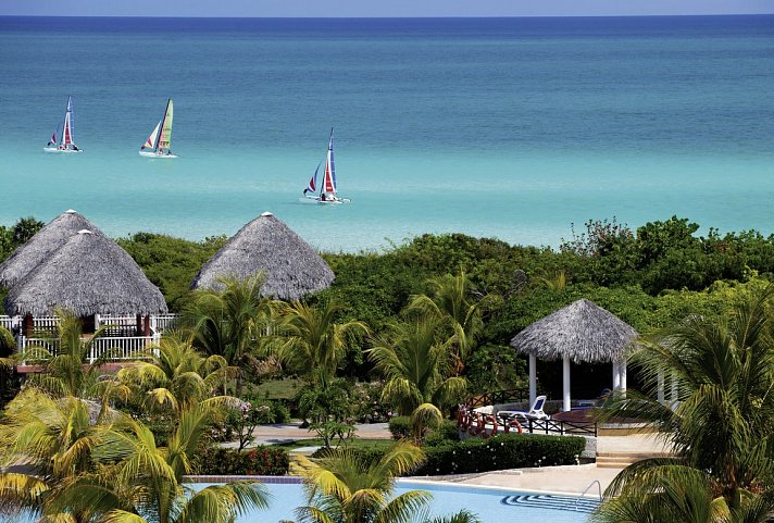 Memories Paraiso Beach Resort