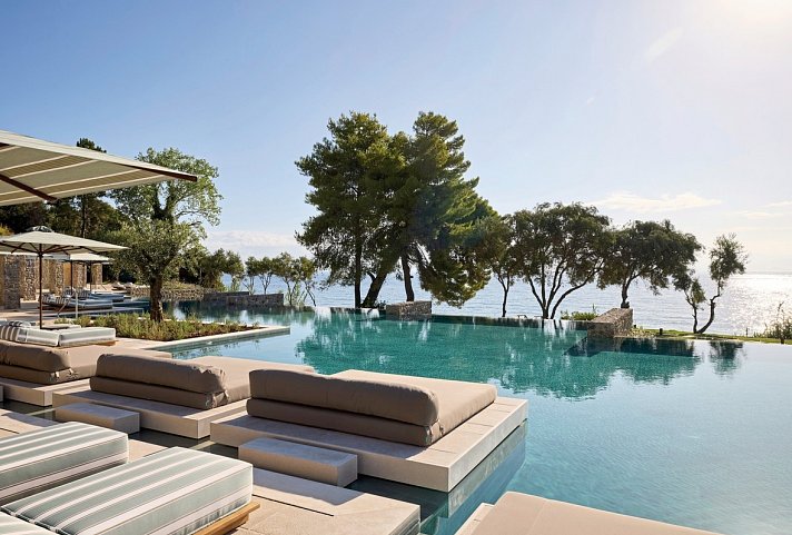 Avali, Mar-Bella Collection