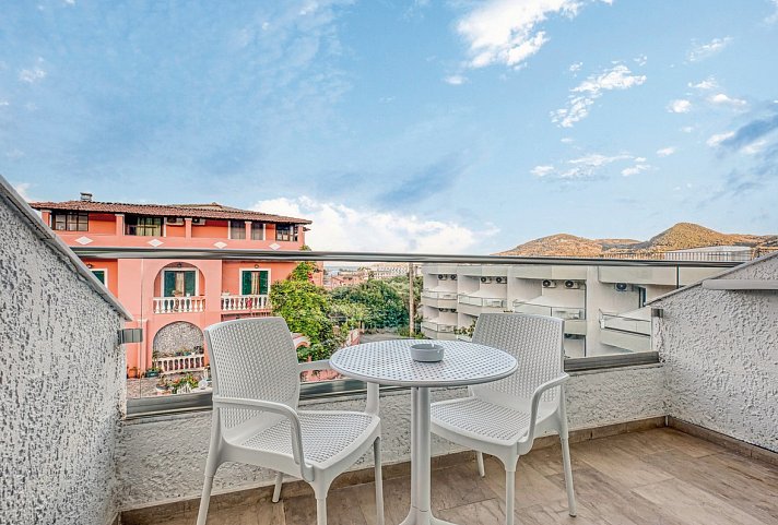 Alkionis - Wohnbeispiel Doppelzimmer Gartenblick (Zimmercodierung DBG)