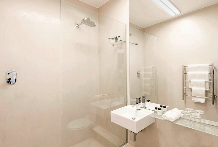 Cape Town Hollow Boutique Hotel - Beispiel Bad (Zimmercodierung UG1)