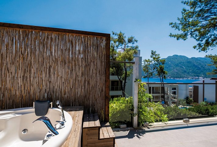 Orka Lotus Beach