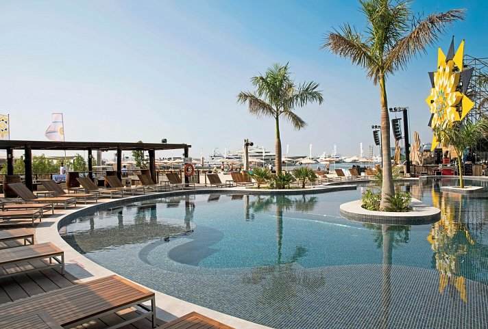 Le Meridien Mina Seyahi Beach Resort & Waterpark