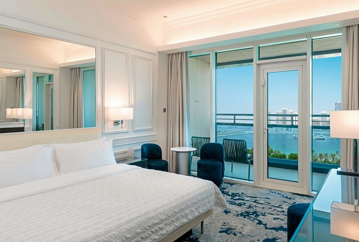 Le Meridien Mina Seyahi Beach Resort & Waterpark