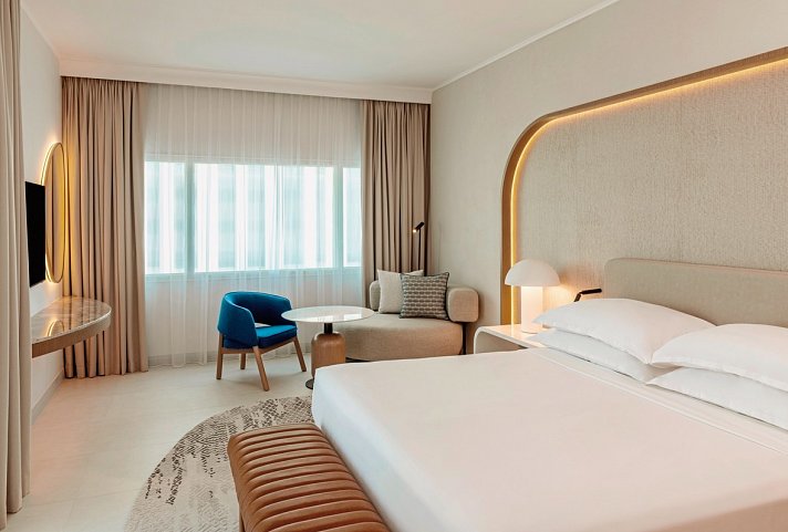 Sheraton Jumeirah Beach Resort - Wohnbeispiel Deluxe JBR View (Zimmercodierungen UD1, UDM, UL1 & ULM)