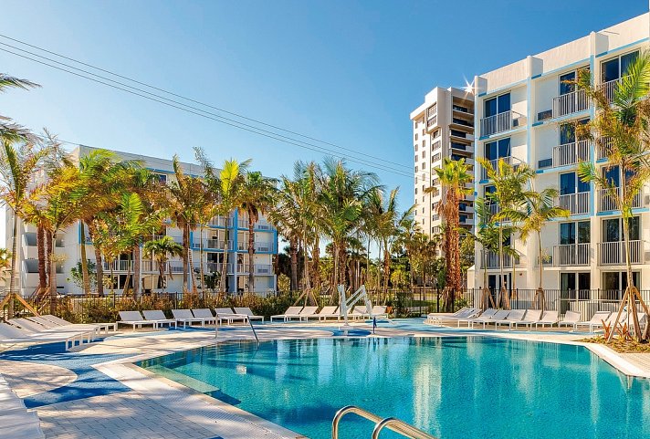 Plunge Beach Resort