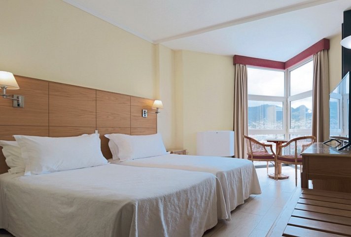 Dom Pedro Madeira - Wohnbeispiel Doppelzimmer Gartenblick (Zimmercodierung DBG)